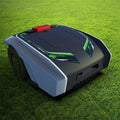 Robot rasaerba smart per giardini estesi, copertura 1500 m², pendenze fino al 25%, funzionamento silenzioso e GPS integrato